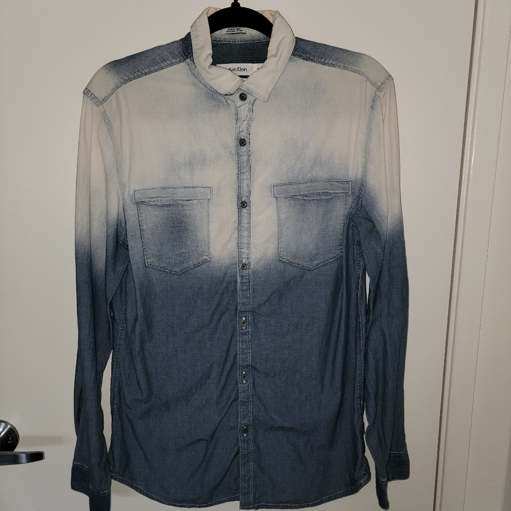 Calvin Klein blue & white lightweight button up size small mens